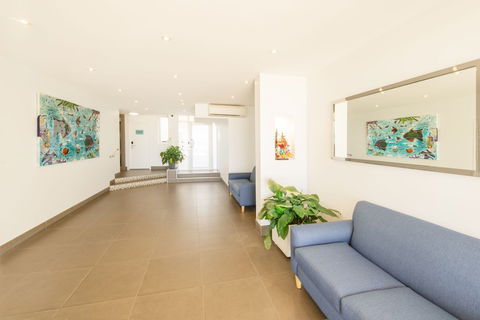 Berkeley On The Beach - Whitsundays Accommodation 2