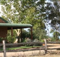 The Vineyard Motel - Whitsundays Accommodation