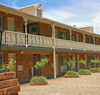 Hermitage Motor Inn - Whitsundays Accommodation