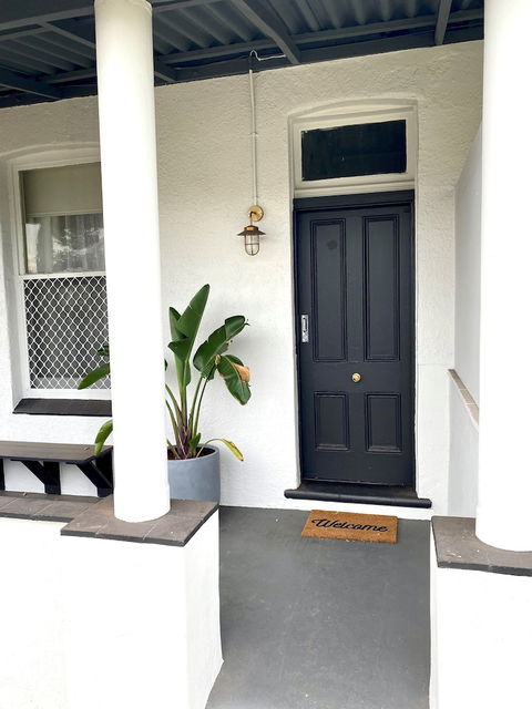 The Clifton & Grittleton Lodge - Whitsundays Accommodation 2