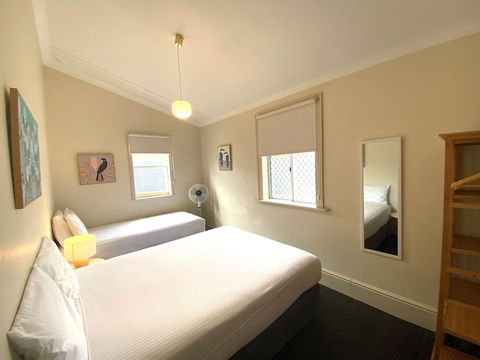 The Clifton & Grittleton Lodge - Whitsundays Accommodation 6