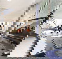 Ramada Encore by Wyndham Belconnen Canberra - Whitsundays Accommodation