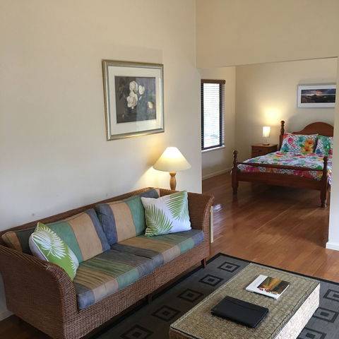 Island Brook Estate - Whitsundays Accommodation 1