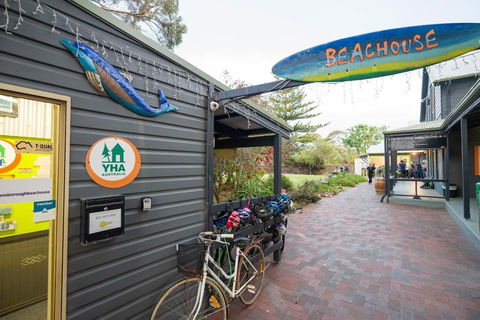 Dunsborough Beachouse YHA Hostel - Whitsundays Accommodation 4