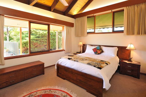 Langbrook Estate Cottages - Whitsundays Accommodation 2