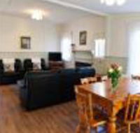 Country Gate Cottages - Whitsundays Accommodation
