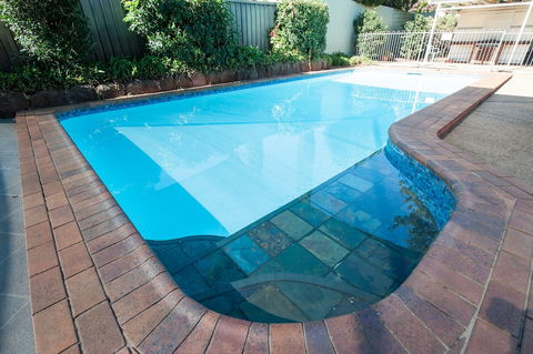Jacaranda Place Motor Inn - Whitsundays Accommodation 2
