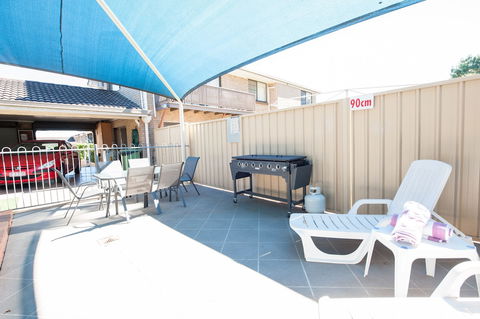Jacaranda Place Motor Inn - Whitsundays Accommodation 3