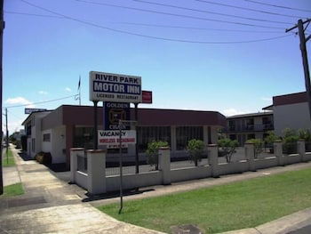 River Park Motor Inn - Whitsundays Accommodation 1