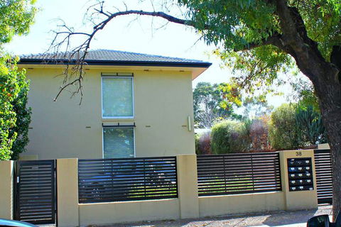 Adelaide DressCircle Apartments Childers Street - Whitsundays Accommodation 6