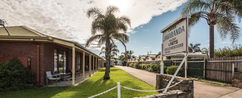 Lakes Jakaranda Holiday Units - Whitsundays Accommodation 0