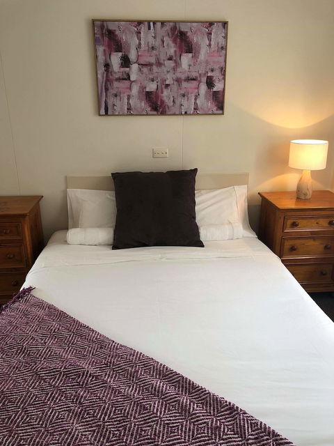 Lakes Jakaranda Holiday Units - Whitsundays Accommodation 3