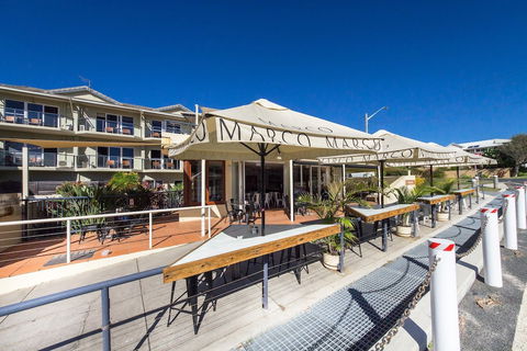 Yamba Beach Motel - Whitsundays Accommodation 1