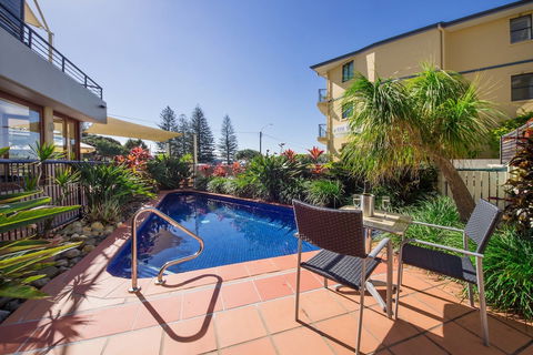 Yamba Beach Motel - Whitsundays Accommodation 6