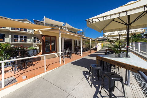 Yamba Beach Motel - Whitsundays Accommodation 2