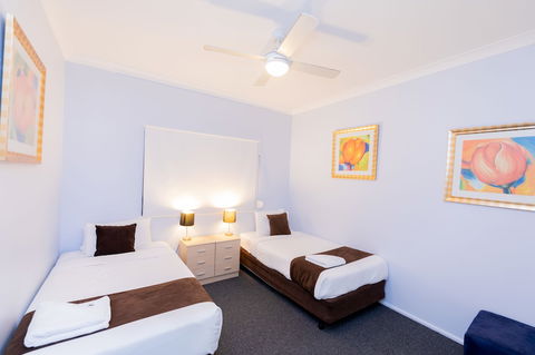 Bay Hotel Motel - Whitsundays Accommodation 5