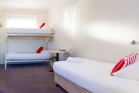 Bathurst Explorers Motel - Whitsundays Accommodation 5
