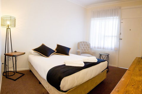 Bathurst Explorers Motel - Whitsundays Accommodation 7