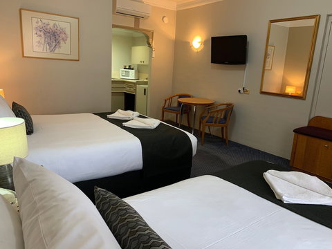Heritage Motor Inn Goulburn - Whitsundays Accommodation 4