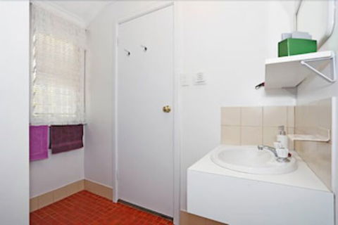 Jacaranda Guest House - Whitsundays Accommodation 4