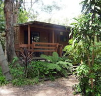 Samurai Beach Bungalows Port Stephens YHA - Whitsundays Accommodation