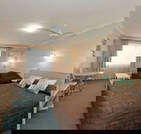 Abraham Lincoln Motel - Whitsundays Accommodation