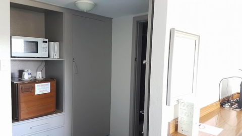 The Menai Hotel Motel - Whitsundays Accommodation 4