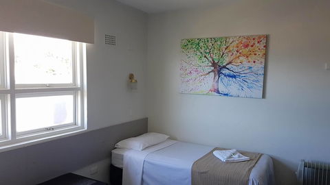 The Menai Hotel Motel - Whitsundays Accommodation 6