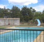 Golden Hills Motel - Whitsundays Accommodation