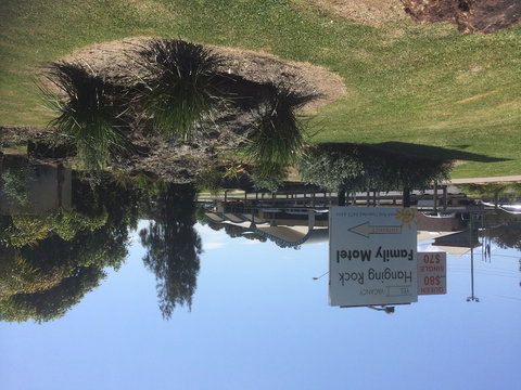 Hanging Rock Family Motel - Whitsundays Accommodation 0