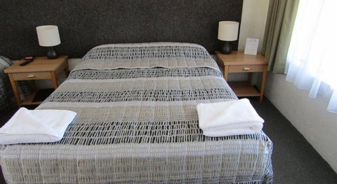 Hanging Rock Family Motel - Whitsundays Accommodation 5