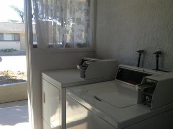 Hanging Rock Family Motel - Whitsundays Accommodation 4