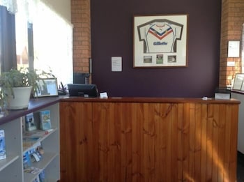 Hanging Rock Family Motel - Whitsundays Accommodation 3