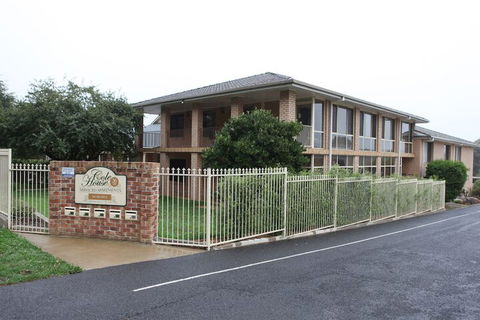 Cole House Apartments - Whitsundays Accommodation 1