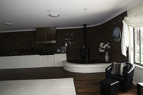 Cole House Apartments - Whitsundays Accommodation 4