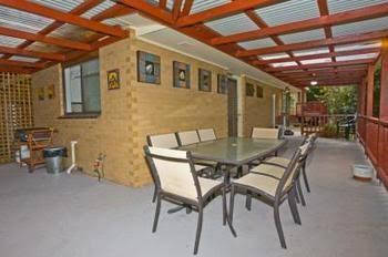 Kingsway Holiday Flats & Gariwerd House. - Whitsundays Accommodation 6