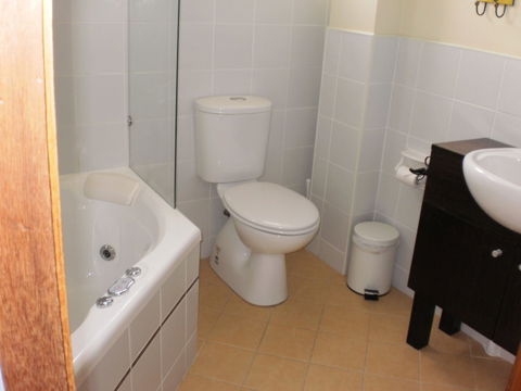 Rooftops Bed & Breakfast - Whitsundays Accommodation 3