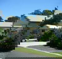 Pepper Tree Cabins - Whitsundays Accommodation