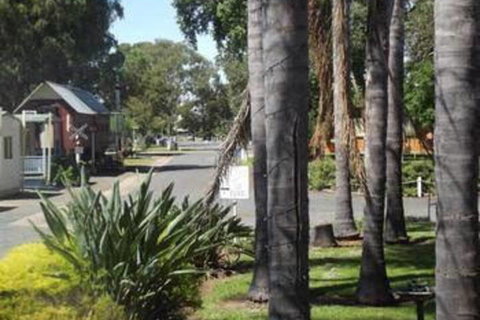 West Wyalong Caravan Park - Whitsundays Accommodation 6