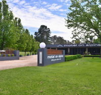 Motel On Alpine - Whitsundays Accommodation