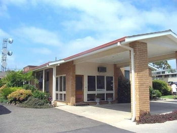 Bega Village Motor Inn - Whitsundays Accommodation 2