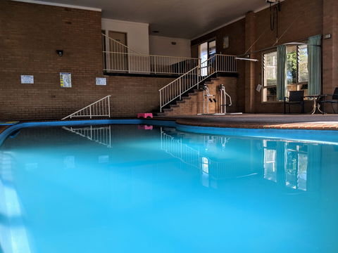 Bega Village Motor Inn - Whitsundays Accommodation 4