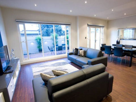 Precinct On Jardine Accommodation - Whitsundays Accommodation 1
