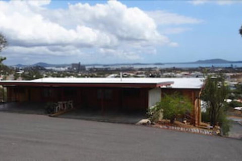 Harbour View Motel - Whitsundays Accommodation 3