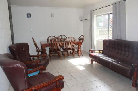 Unit On Rogers - Whitsundays Accommodation 5