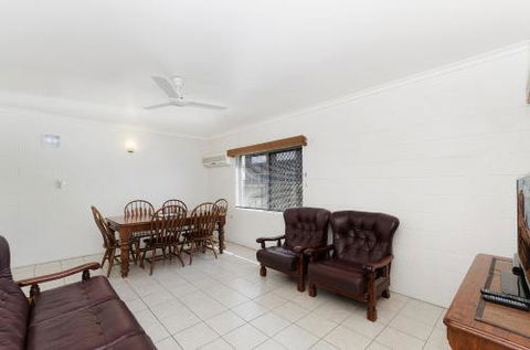 Unit On Rogers - Whitsundays Accommodation 0