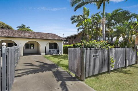 Unit On Rogers - Whitsundays Accommodation 3