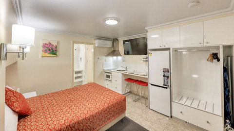 Motel Carnarvon - Whitsundays Accommodation 4