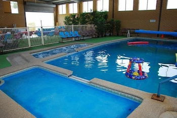 Jane Eliza Motor Inn - Whitsundays Accommodation 2
