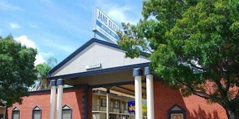 Jane Eliza Motor Inn - Whitsundays Accommodation 0